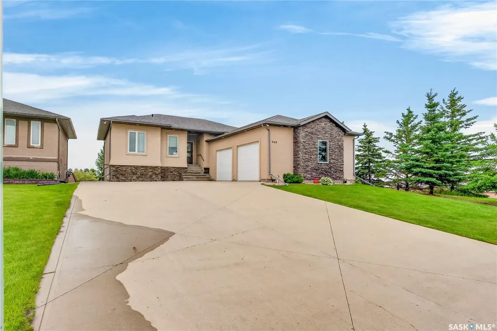 900 Water Ridge Crescent Humboldt SK S0K 2A0