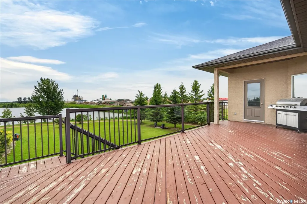 900 Water Ridge Crescent Humboldt SK S0K 2A0