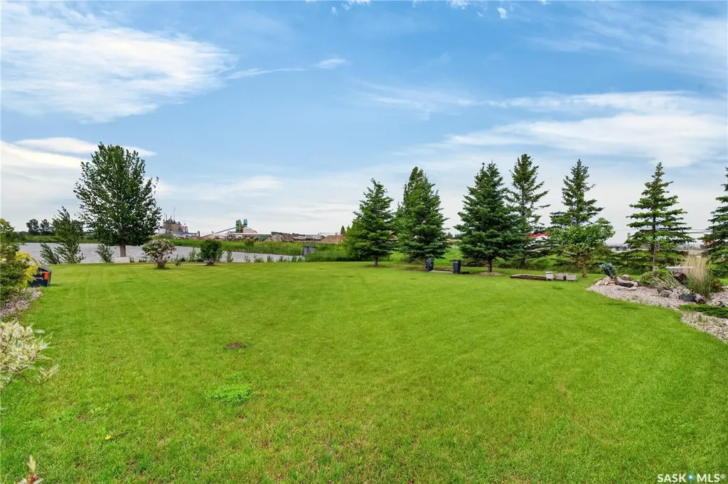 900 Water Ridge Crescent Humboldt SK S0K 2A0