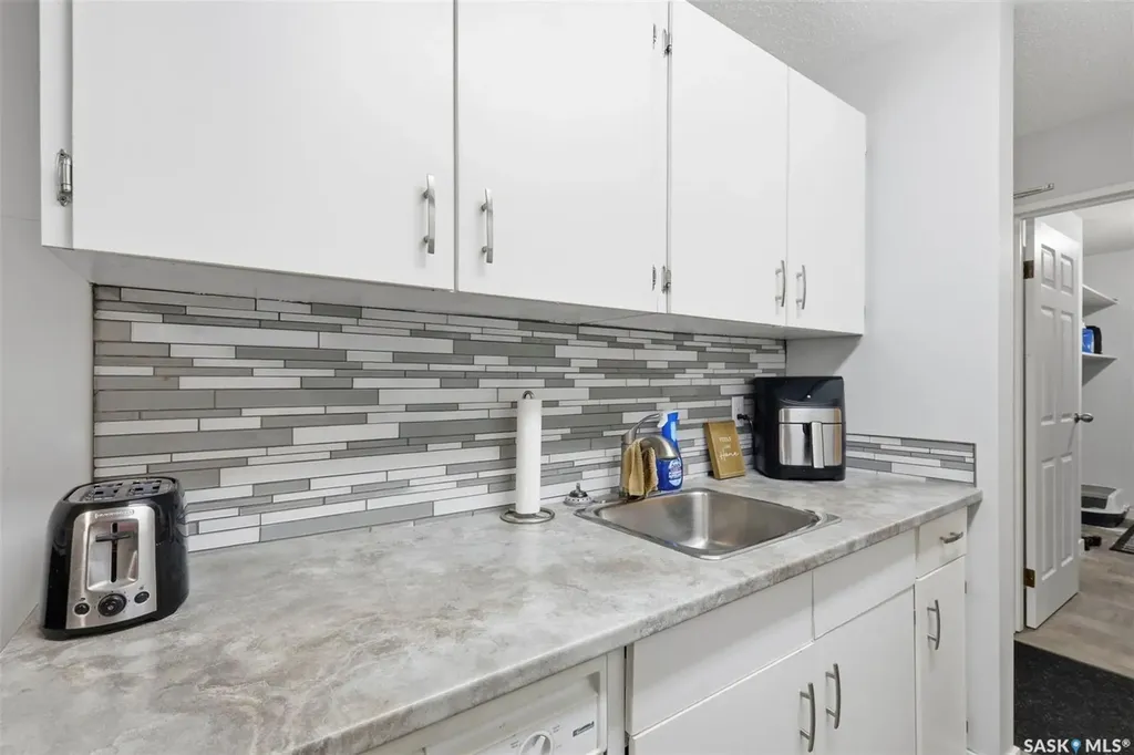 425 115th Street E Saskatoon SK S7N 2E5