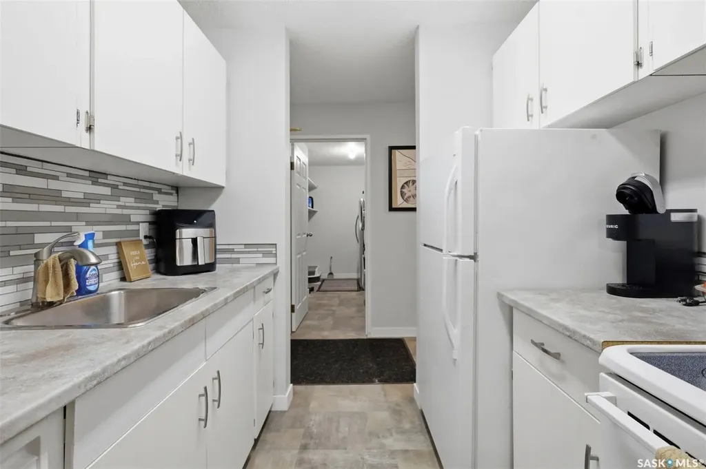 425 115th Street E Saskatoon SK S7N 2E5