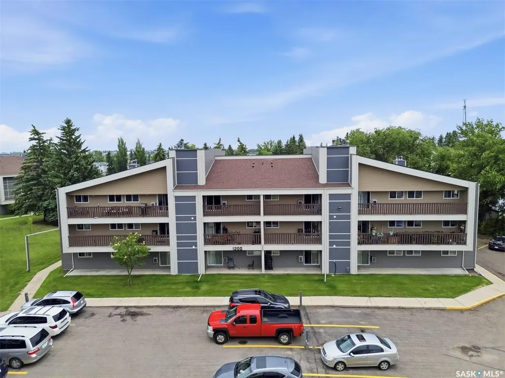 425 115th Street E Saskatoon SK S7N 2E5