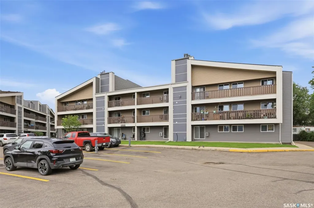 425 115th Street E Saskatoon SK S7N 2E5