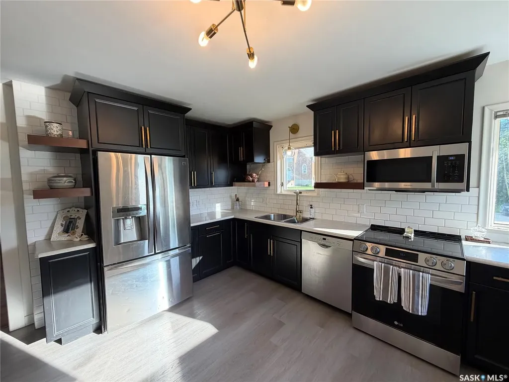 16 Woodhams Avenue Fillmore SK S0G 1N0