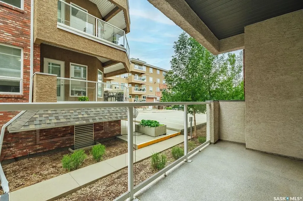 106 Armistice Way Saskatoon SK S7J 2H4