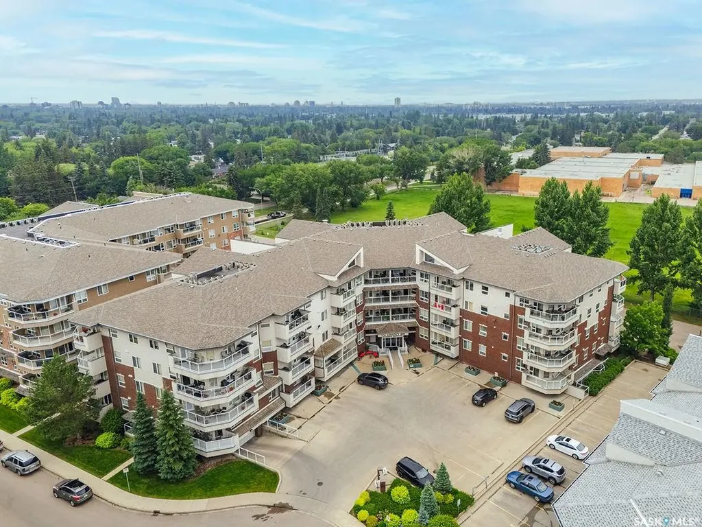106 Armistice Way Saskatoon SK S7J 2H4