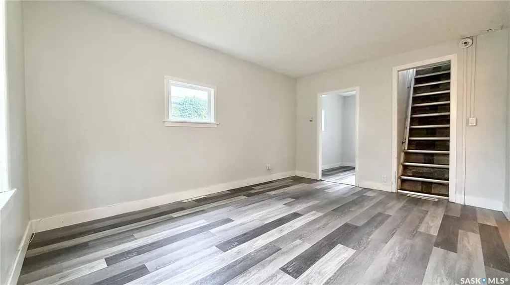 710 M Avenue S Saskatoon SK S7M 2L3
