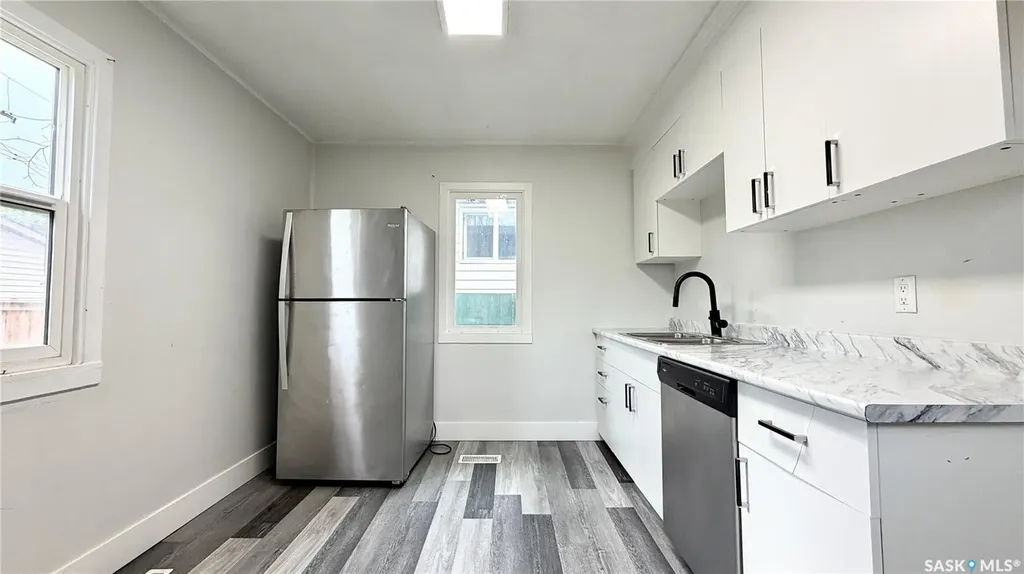 710 M Avenue S Saskatoon SK S7M 2L3