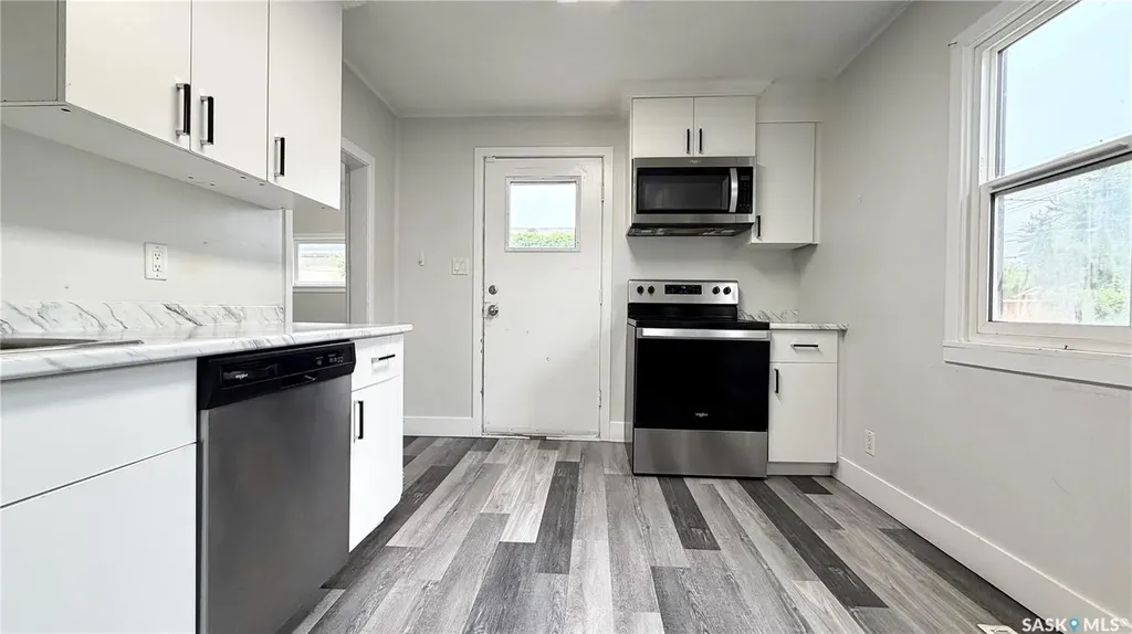 710 M Avenue S Saskatoon SK S7M 2L3