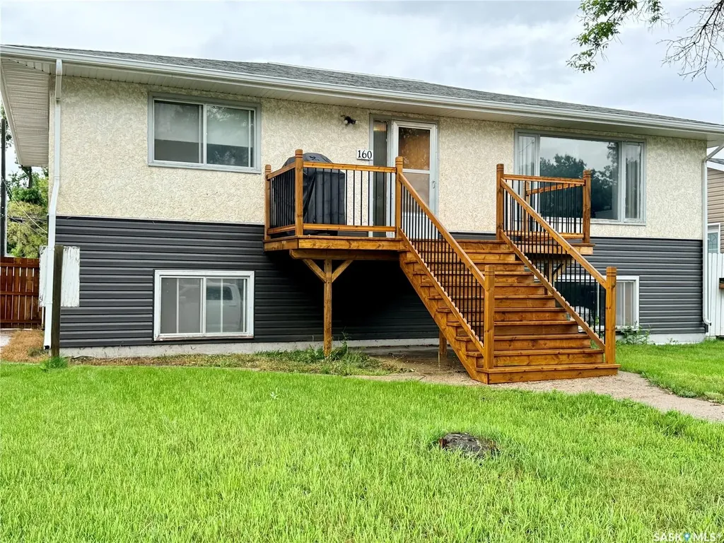 160 3rd Avenue SE Swift Current SK S9H 3K4