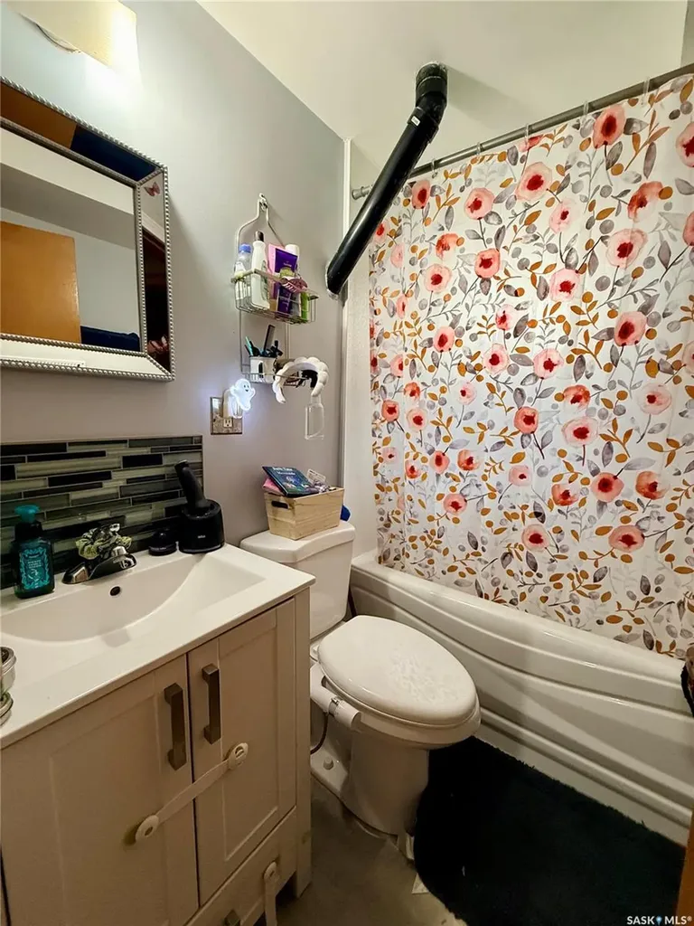 160 3rd Avenue SE Swift Current SK S9H 3K4