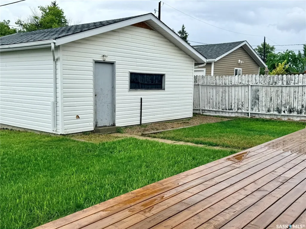 160 3rd Avenue SE Swift Current SK S9H 3K4