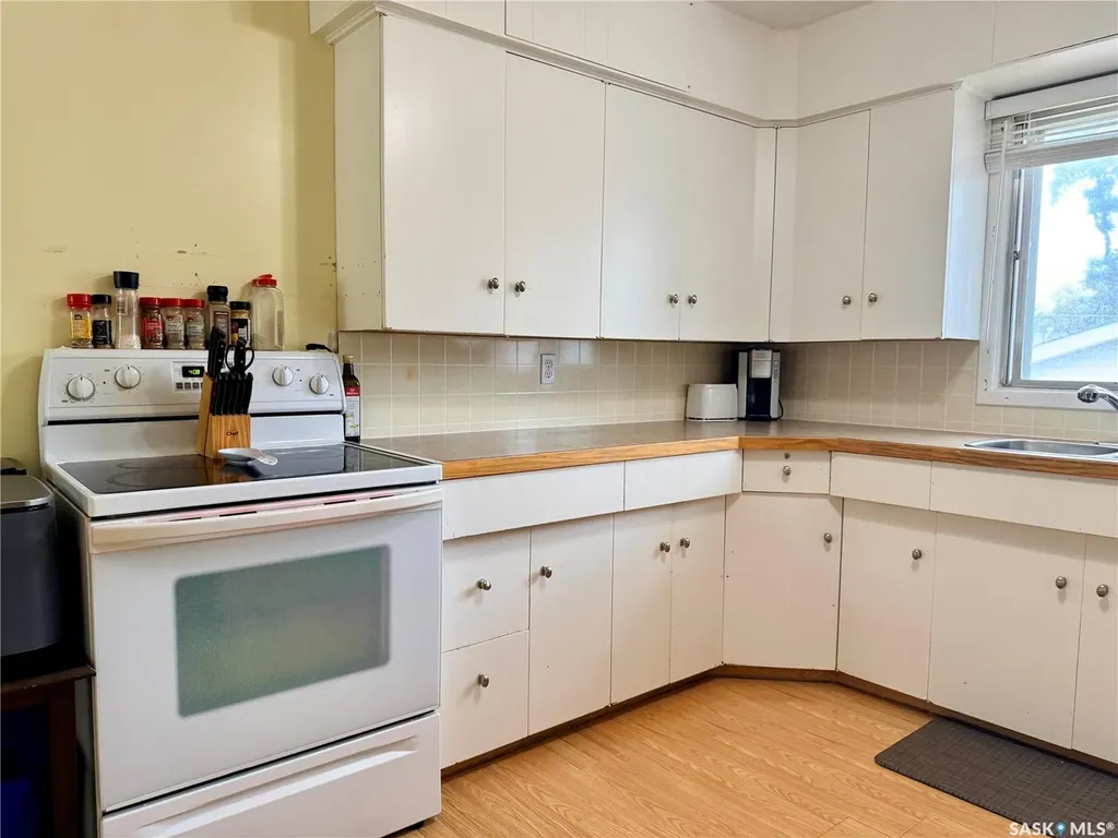 160 3rd Avenue SE Swift Current SK S9H 3K4