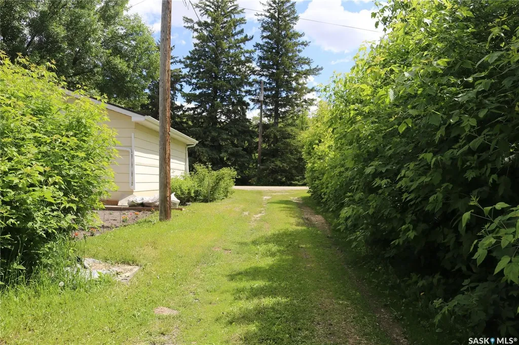 235 Gilbert Street Drake SK S0K 1H0