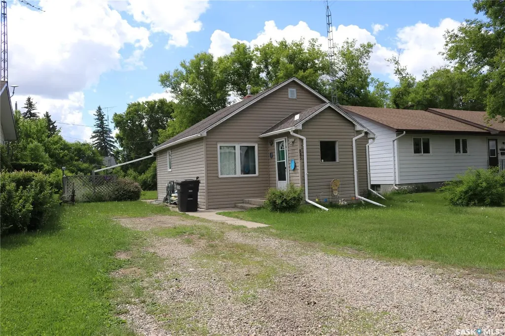 235 Gilbert Street Drake SK S0K 1H0