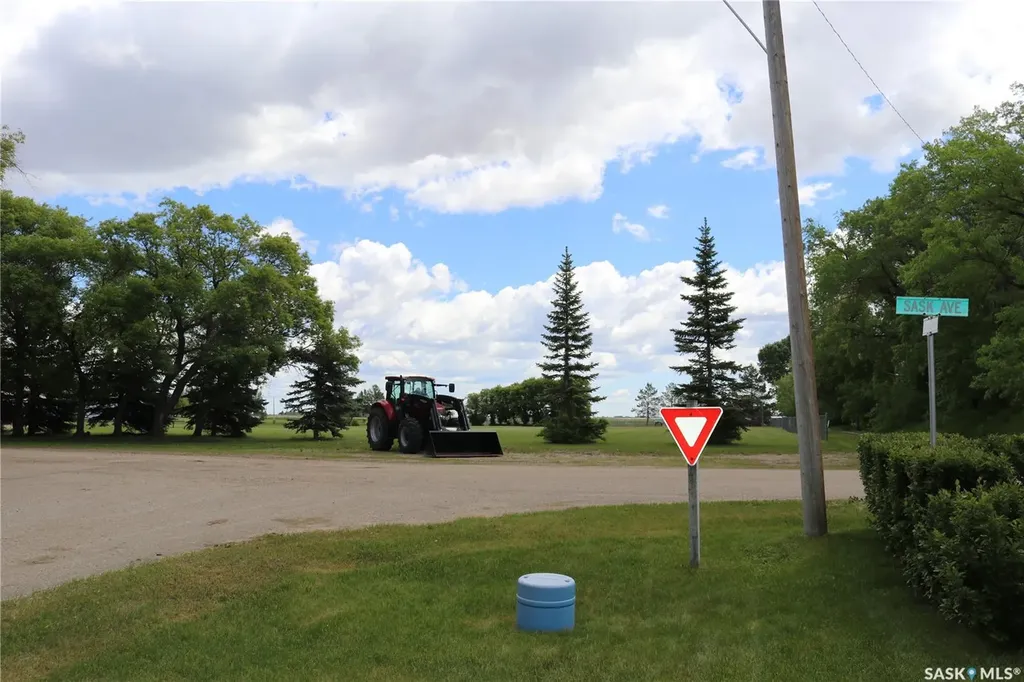 235 Gilbert Street Drake SK S0K 1H0