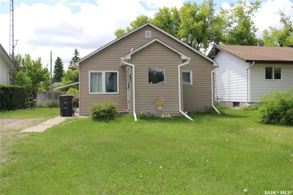 235 Gilbert Street Drake SK S0K 1H0