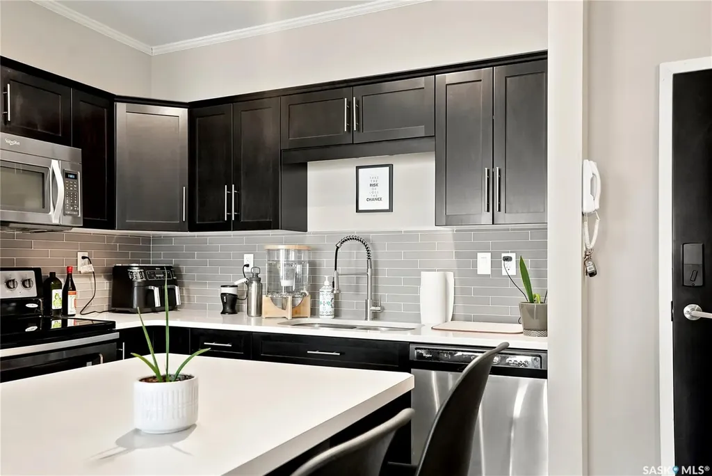 720 Baltzan Boulevard Saskatoon SK S7W 0W6