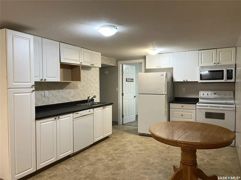 413 5th Street W Meadow Lake SK S9X 1A9