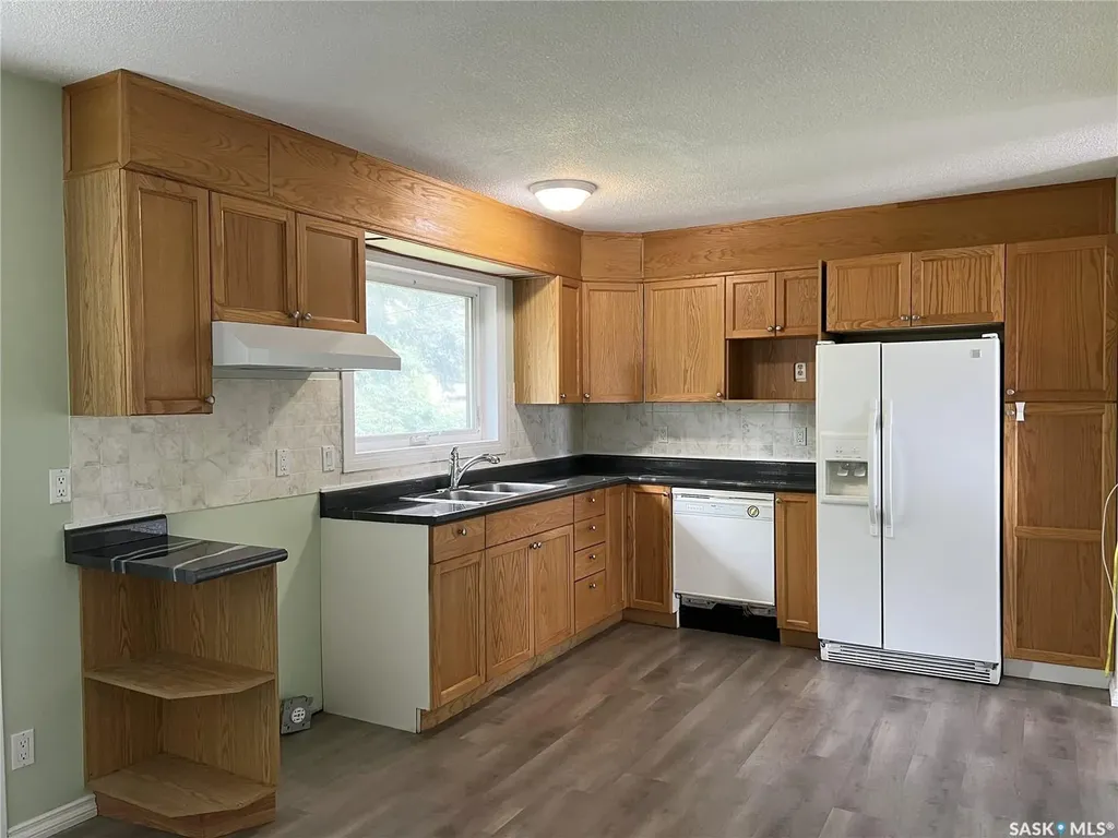 413 5th Street W Meadow Lake SK S9X 1A9