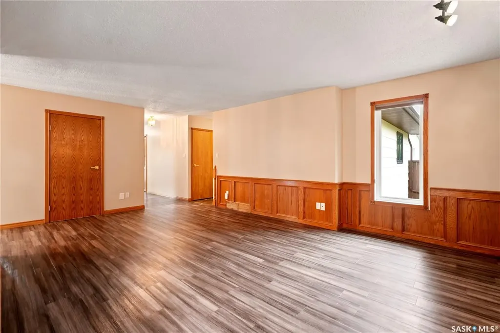 523 Spencer Crescent Saskatoon SK S7K 7T5