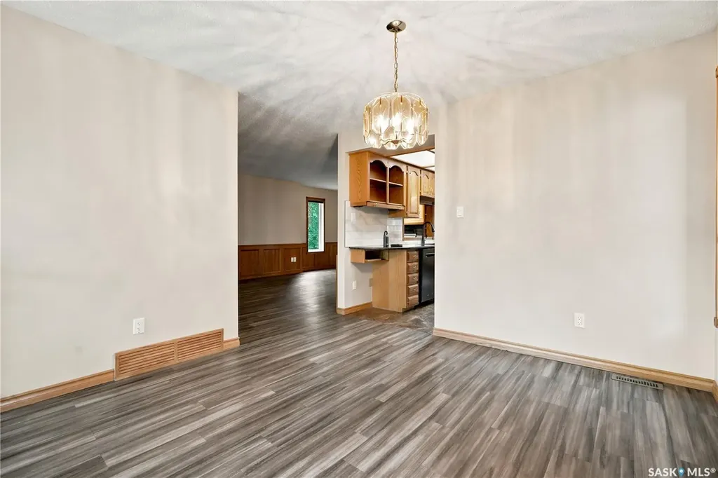 523 Spencer Crescent Saskatoon SK S7K 7T5