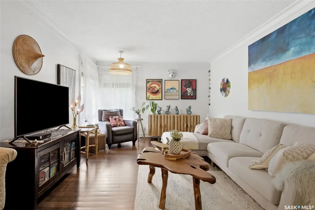 825 Shannon Road Regina SK S4S 5K1