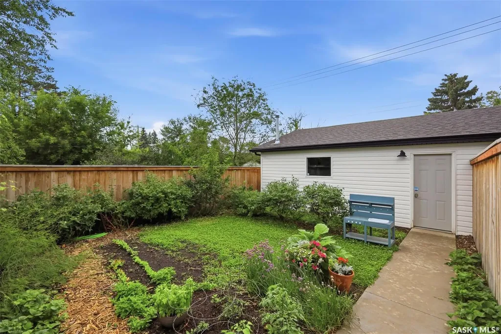 1130 11th Street E Saskatoon SK S7H 0G2