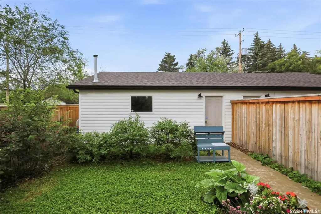 1130 11th Street E Saskatoon SK S7H 0G2