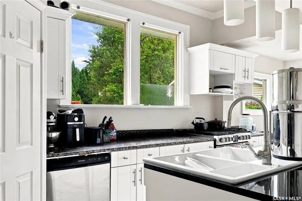 506 5th Street E Saskatoon SK S7H 1G3