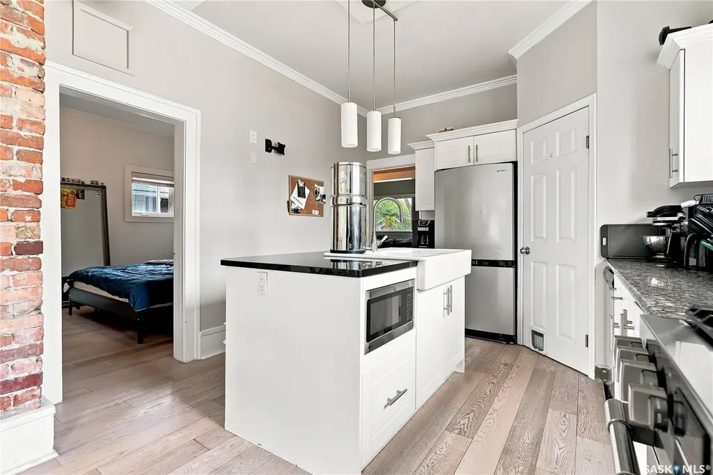506 5th Street E Saskatoon SK S7H 1G3