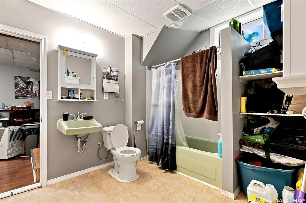 506 5th Street E Saskatoon SK S7H 1G3