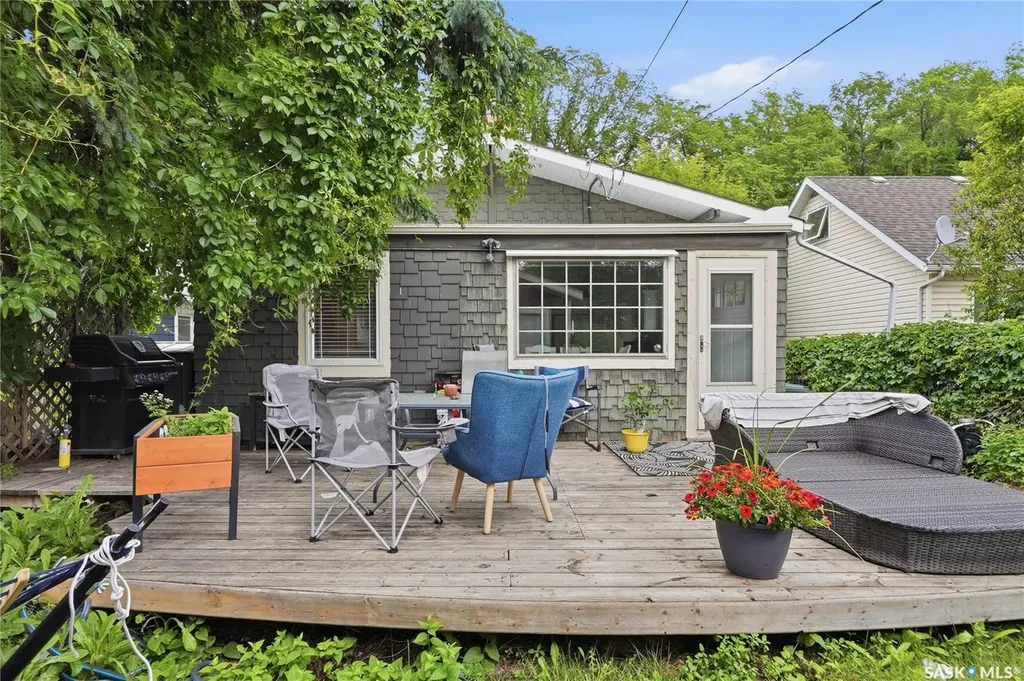 506 5th Street E Saskatoon SK S7H 1G3