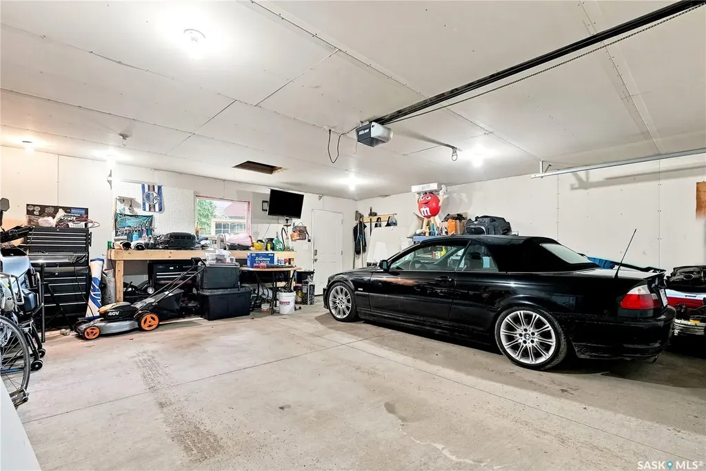 506 5th Street E Saskatoon SK S7H 1G3