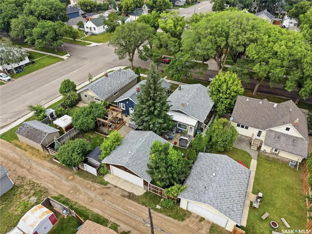 506 5th Street E Saskatoon SK S7H 1G3