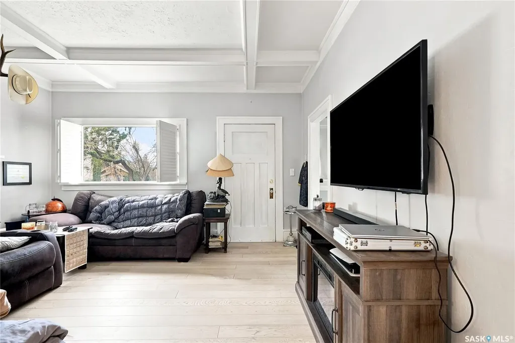 506 5th Street E Saskatoon SK S7H 1G3