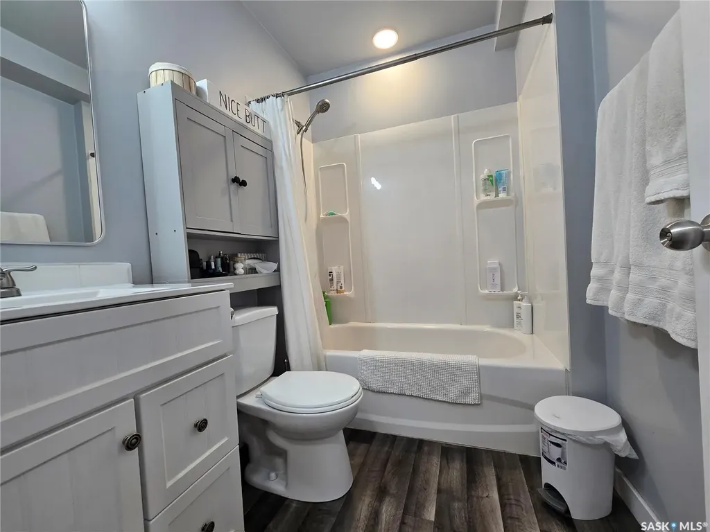 107 9th Avenue S Weyburn SK S4H 1Z6