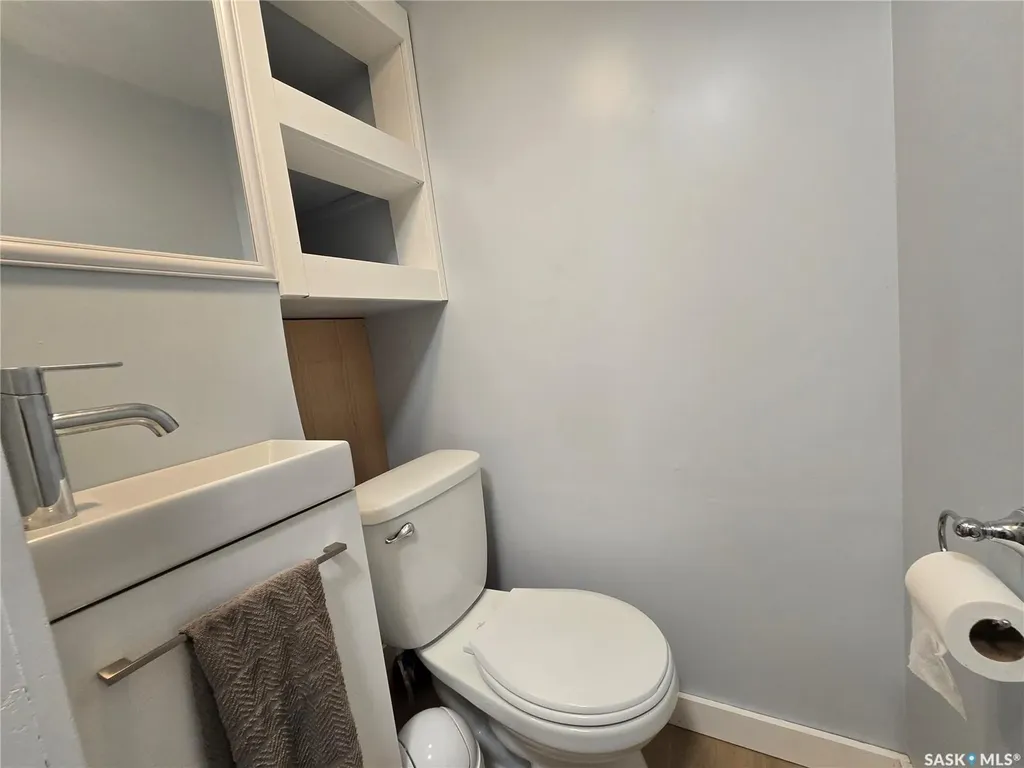 107 9th Avenue S Weyburn SK S4H 1Z6