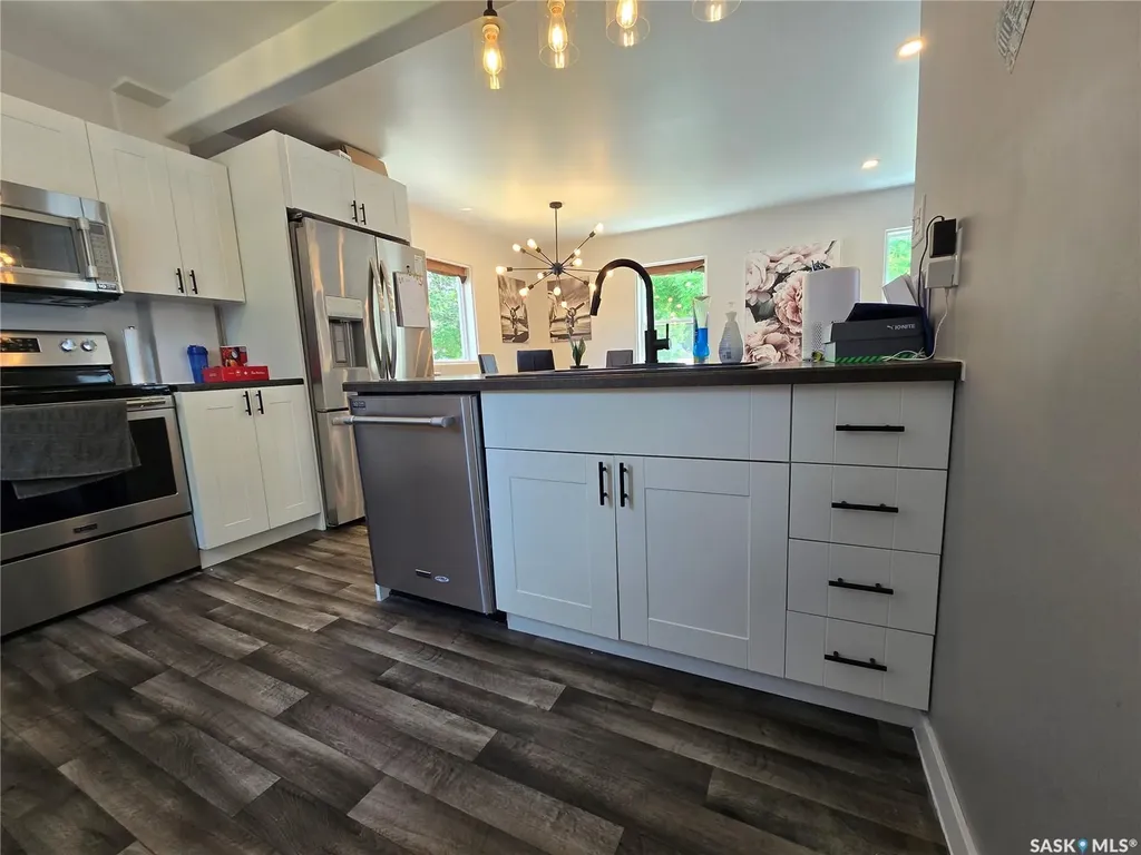 107 9th Avenue S Weyburn SK S4H 1Z6