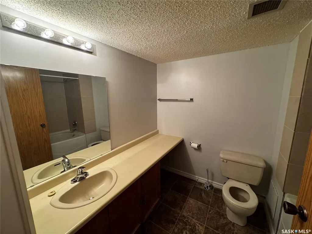 2125 Osler Street Regina SK S4P 4G9