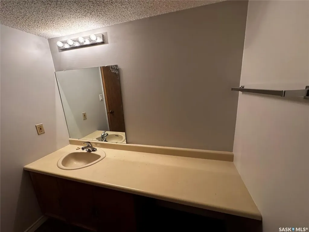 2125 Osler Street Regina SK S4P 4G9