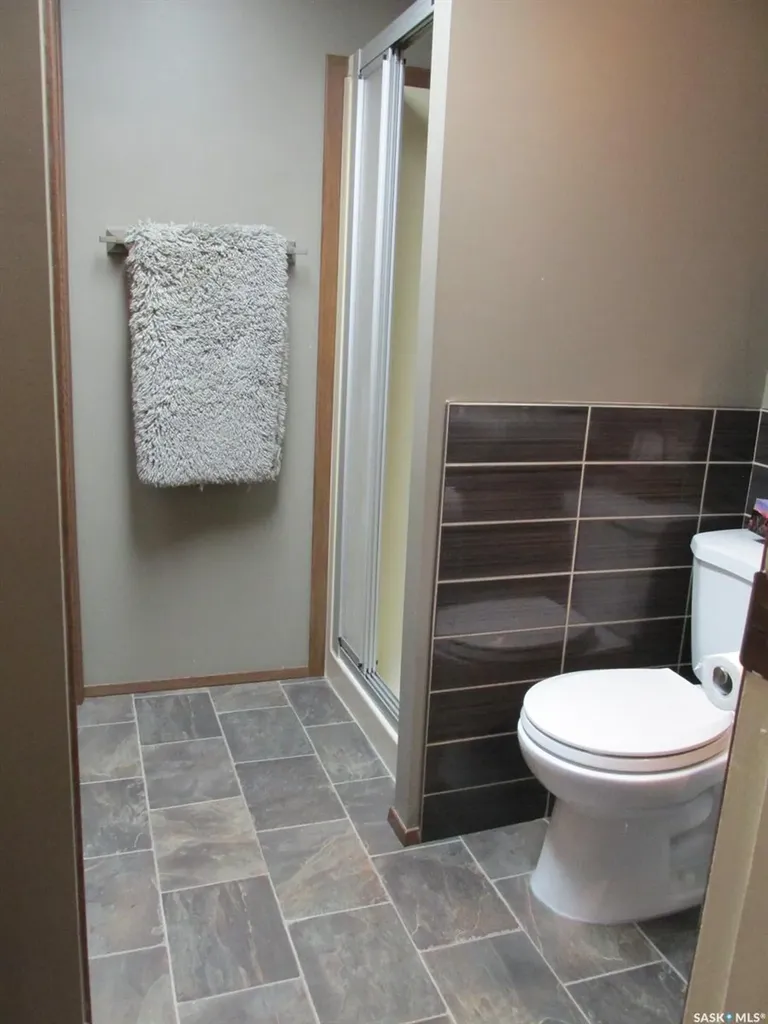 904 Centre Street Nipawin SK S0E 1E0