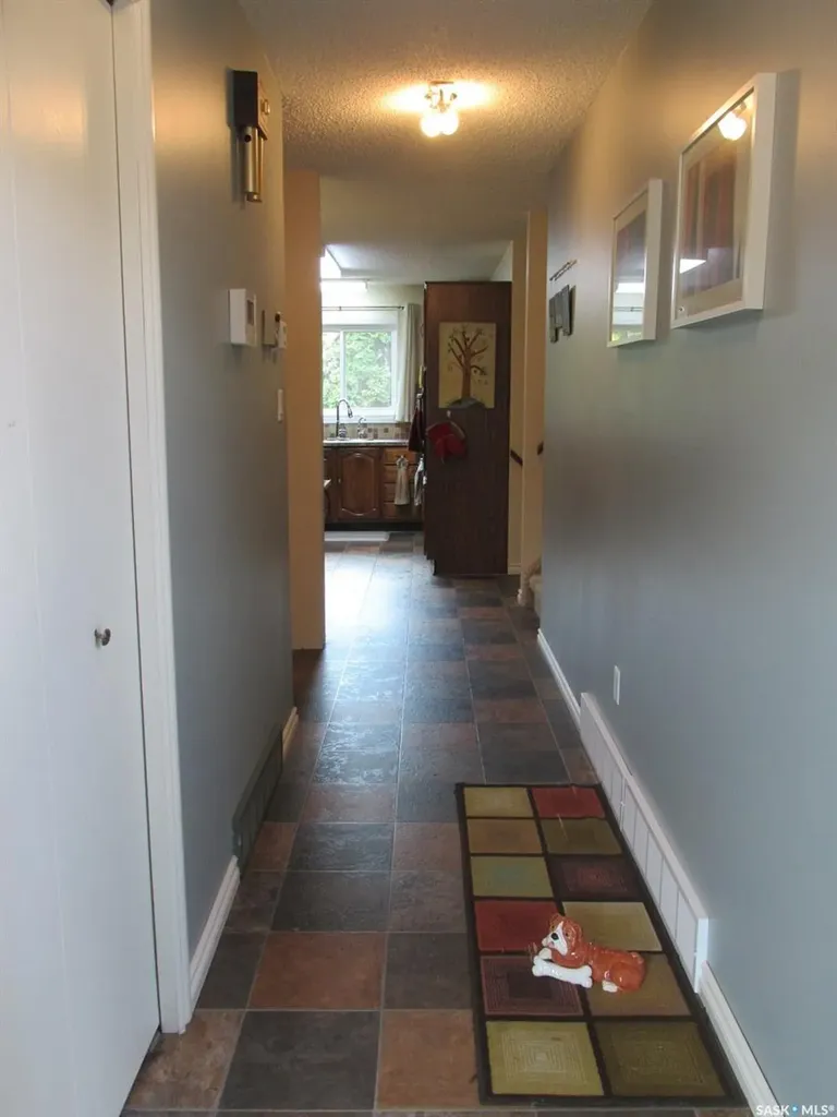 904 Centre Street Nipawin SK S0E 1E0