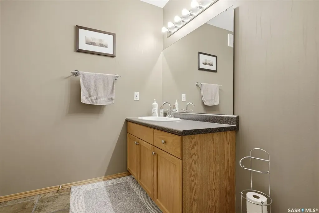 3940 7th Avenue E Regina SK S4N 7K8