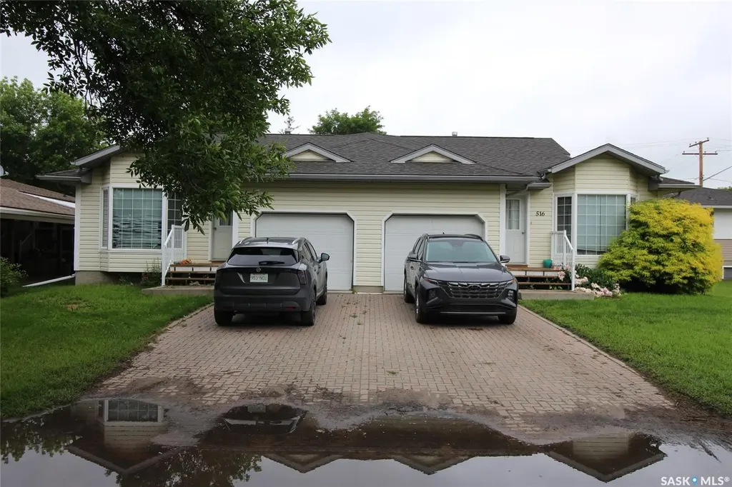 516-518 Centre Street Shaunavon SK S0N 2M0