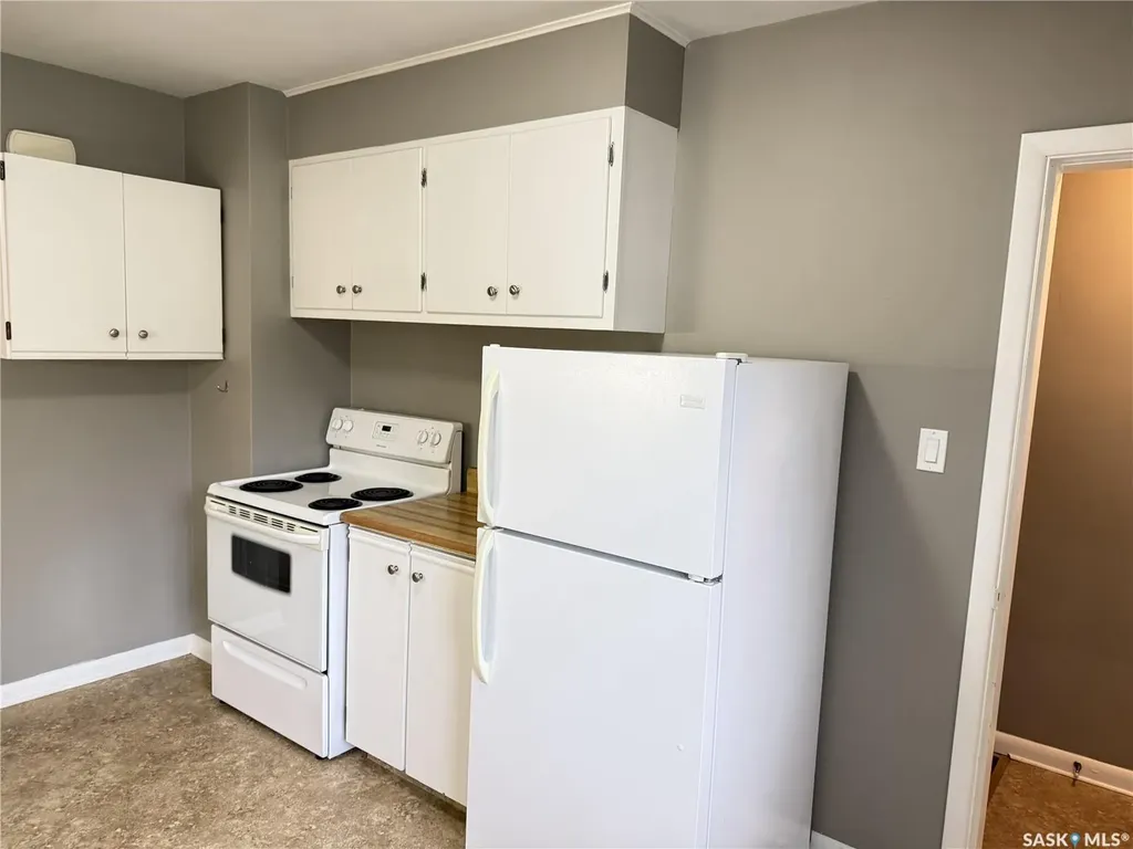 516-518 Centre Street Shaunavon SK S0N 2M0