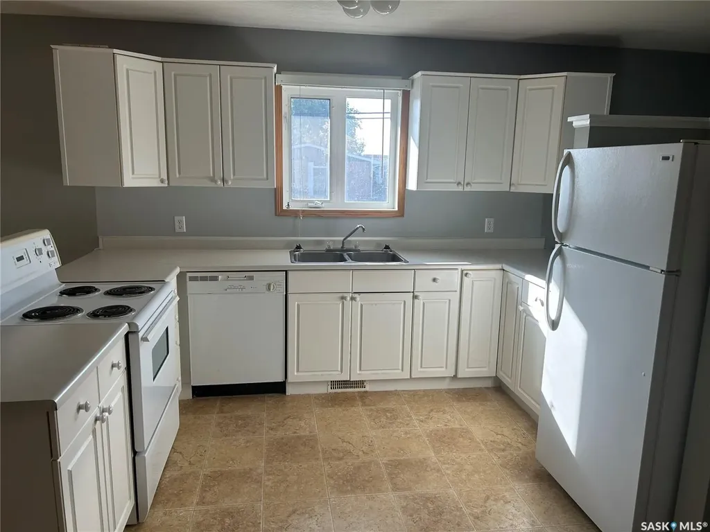 516-518 Centre Street Shaunavon SK S0N 2M0