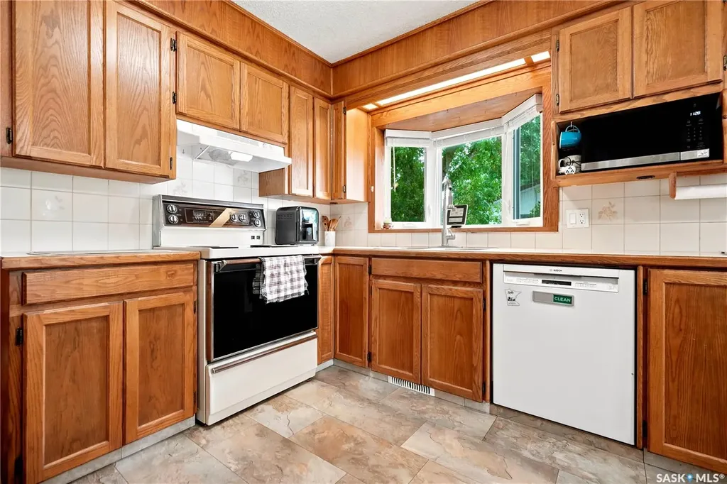 335 Broad Street Lumsden SK S0G 3C0