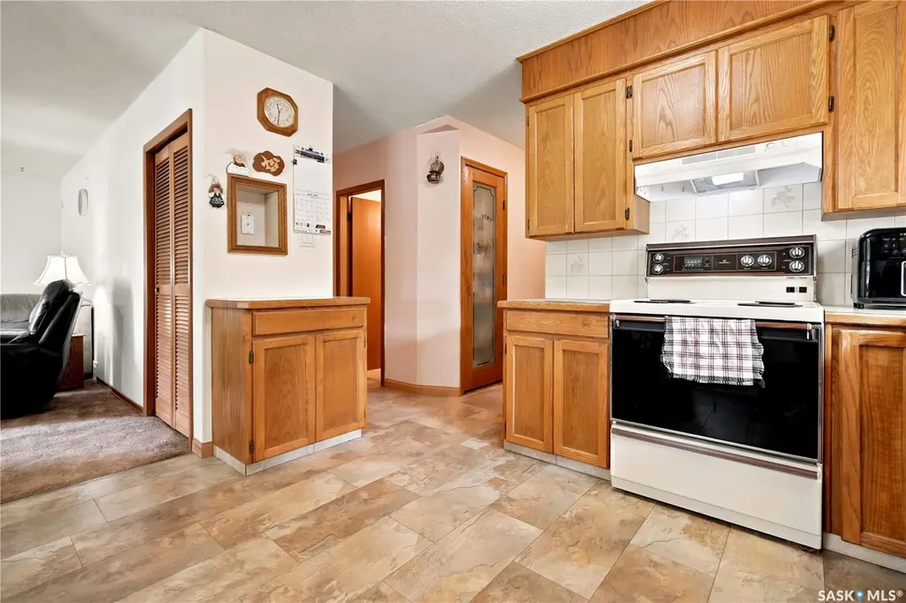 335 Broad Street Lumsden SK S0G 3C0