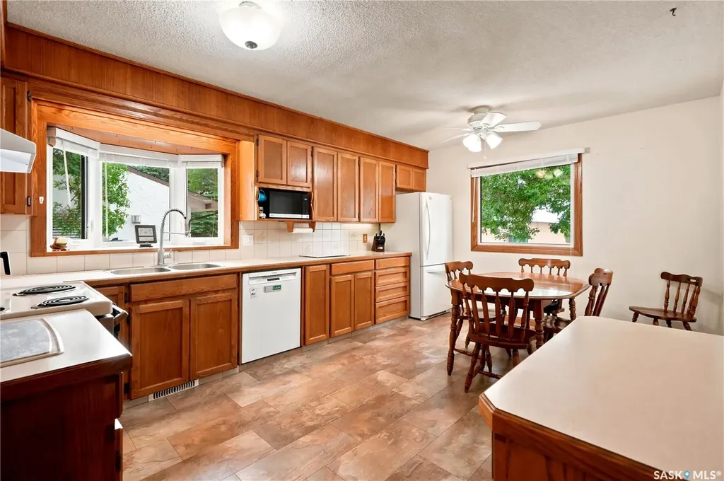 335 Broad Street Lumsden SK S0G 3C0